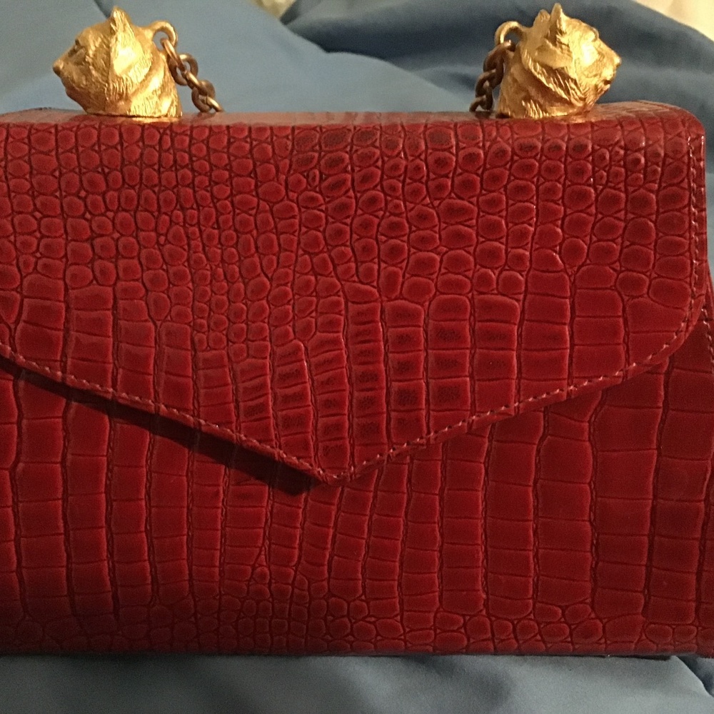 Larucchi hand bags Red w goldtone Cat accents